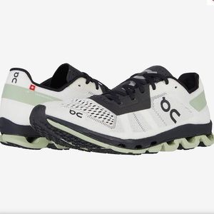 ON Cloud cloud flash sneakers size 8